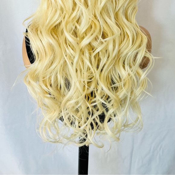 Very Pretty 28” Blonde Premium Fiber Daily Wear or Event Lace Front Wig - Picture 16 of 16
